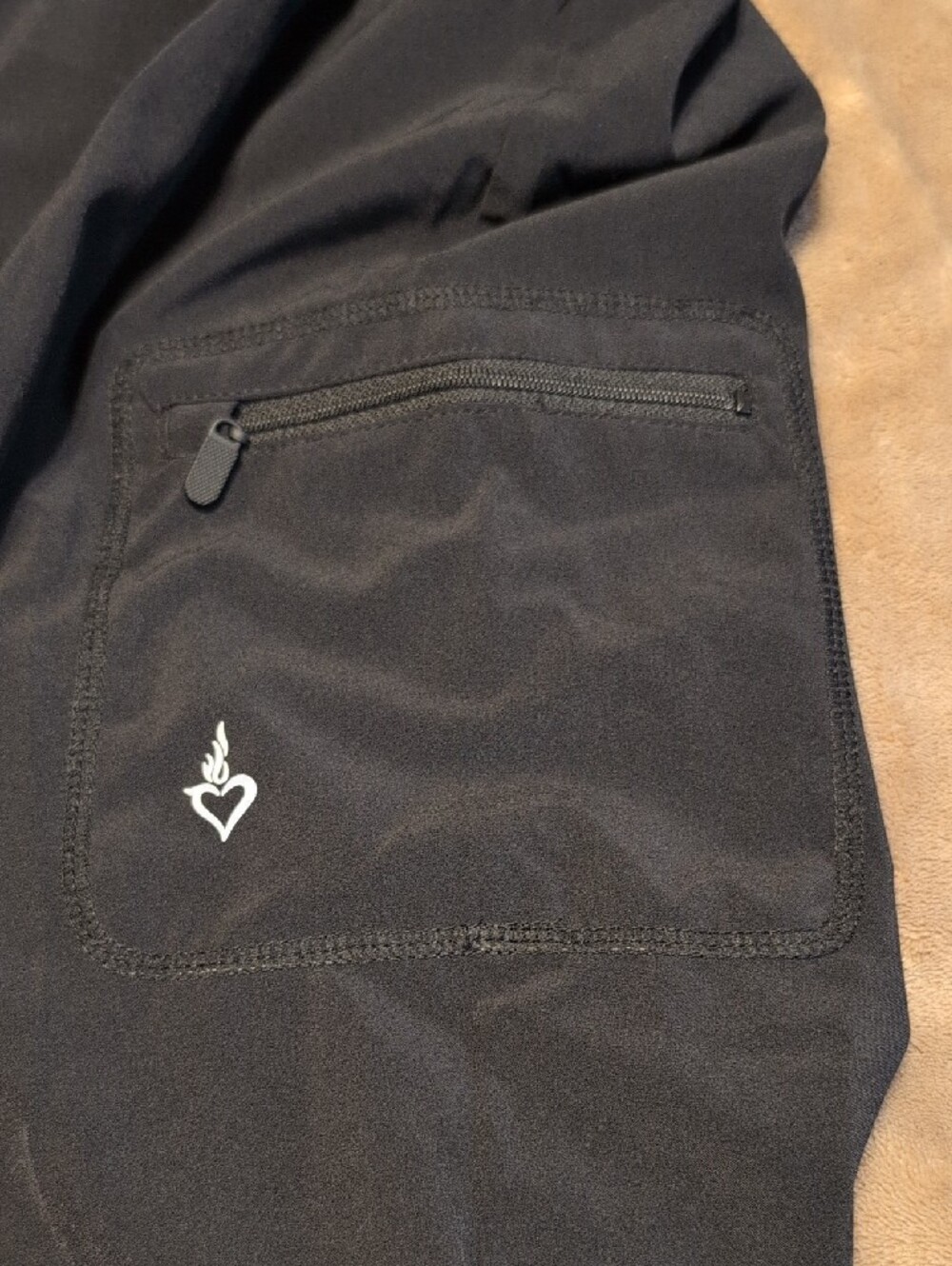 torrid Happy Camper Black Drawstring Cropped Pants Size 00 - Picture 3 of 7